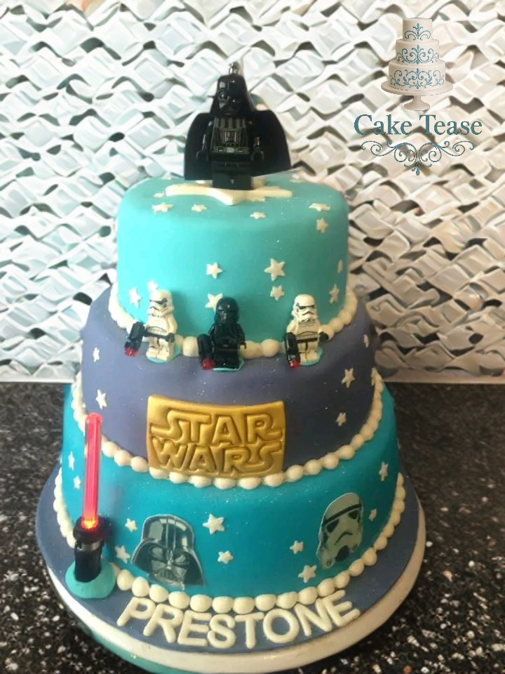 GÂTEAU D'ANNIVERSAIRE THEME GARCON