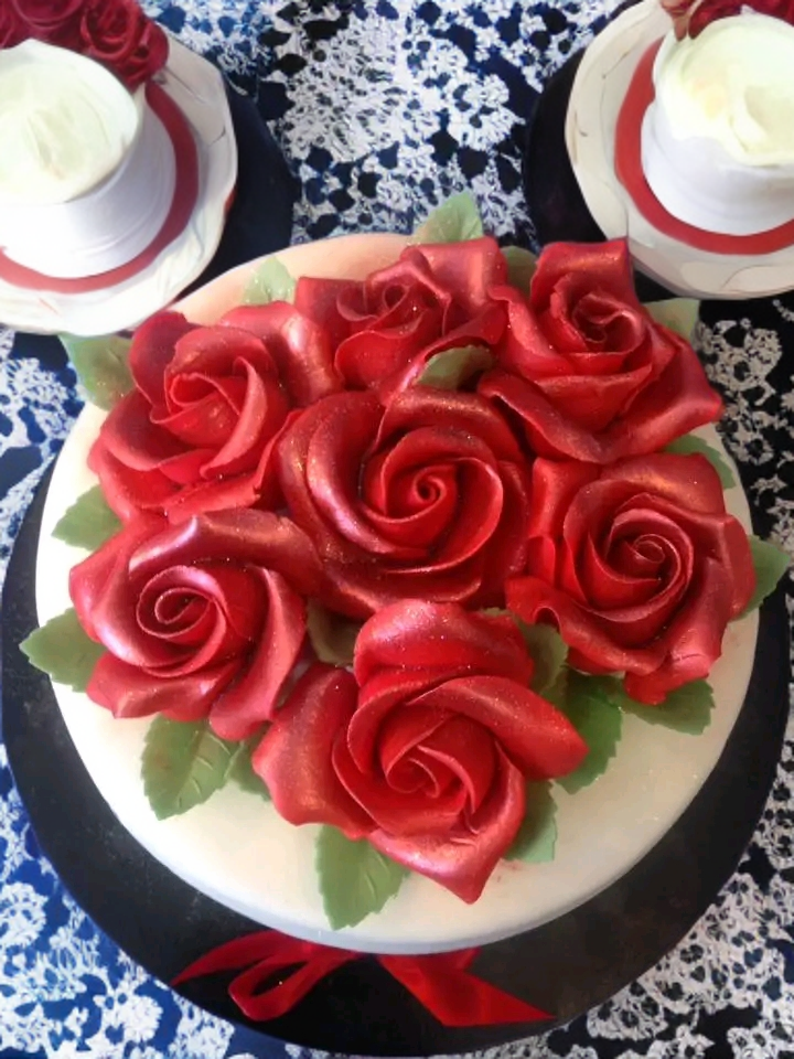 Gâteau Anniversaire Adolescent Adulte - Délicieux et Festif Pour Célébrer Votre Événement