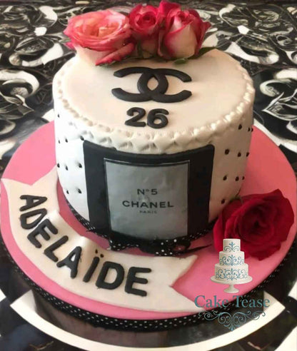 GÂTEAU D'ANNIVERSAIRE THEME FILLE